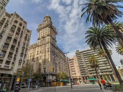 Plaza Independencia 1300