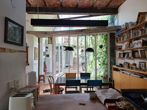 Casa 4 ambientes con 2 baños