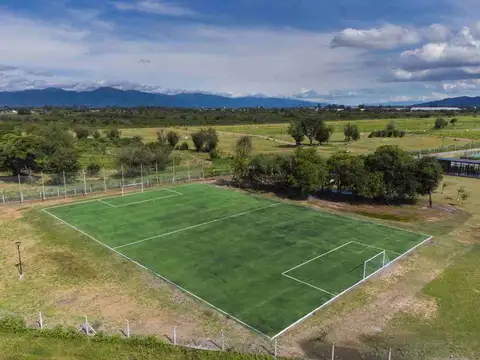 La Verbena. Zona Aeropuerto. Calle 31. Lote 100