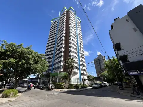 Maestro Angel D'elia 800, Piso 4