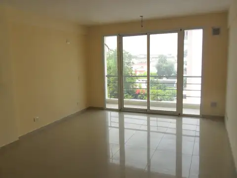 Hermoso monoambiente divisible con balcon al contrafrente.