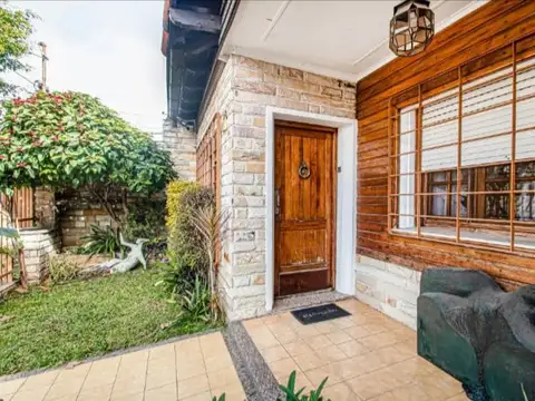 Casa en Venta en Caseros, USD 190.000