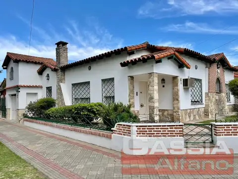 Casa - Lomas de Zamora Este