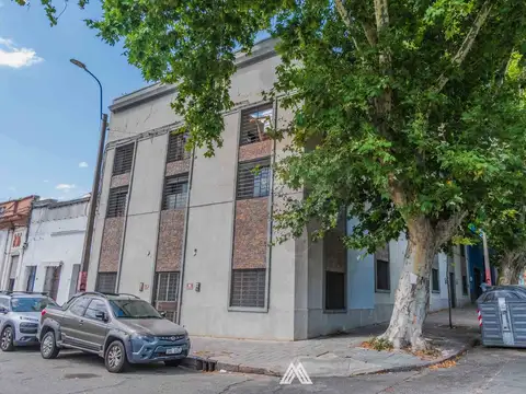 Venta apto duplex, c/terraza y parrillero - Aguada