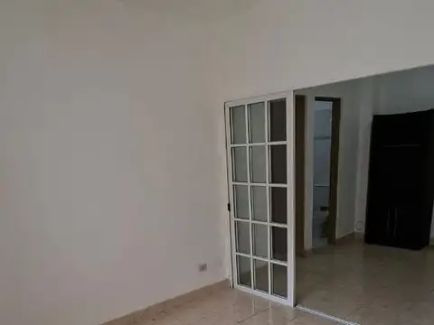 Depto Tipo Casa en Venta en Monte Castro, USD 68.000