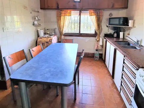 Avenida Lacarra 1300