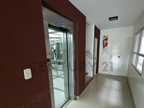 40 e/ 12 y 13 800, Piso 0