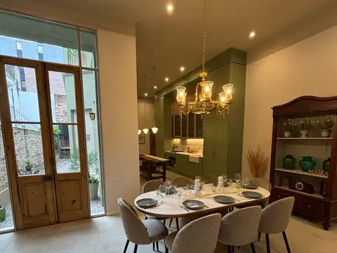 Casa 4 ambientes con 2 baños