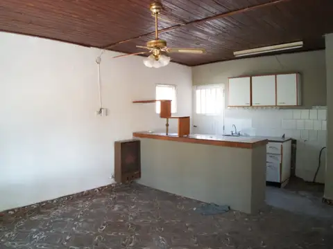 ALQUILER - CASA - 2 DORMITORIOS - PUNTA ALTA