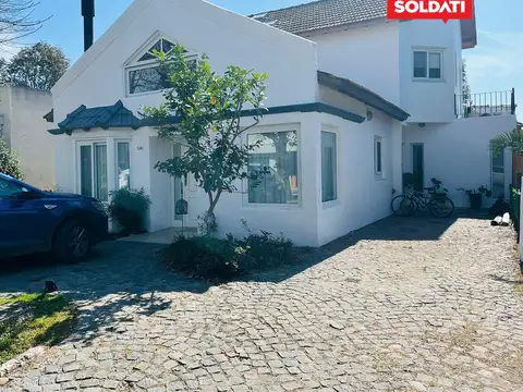 Country Aranzazu venta casa 5 dormitorios lote central