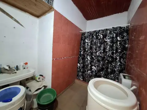 Casa 4 ambientes con 1 baño