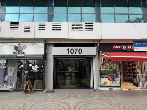 Oficina 6 ambientes con 1 baño