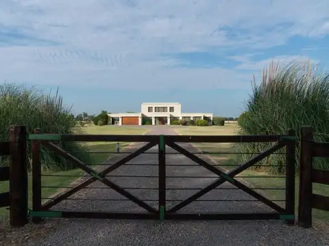 Casa en Venta en Estancia Benquerencia Farm Club, USD 450.000