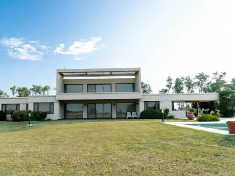 Casa en Venta en Estancia Benquerencia Farm Club, USD 450.000