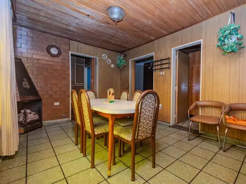Casa 6 ambientes con 3 baños