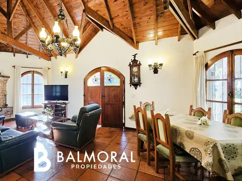 Casa 3 ambientes con 2 baños