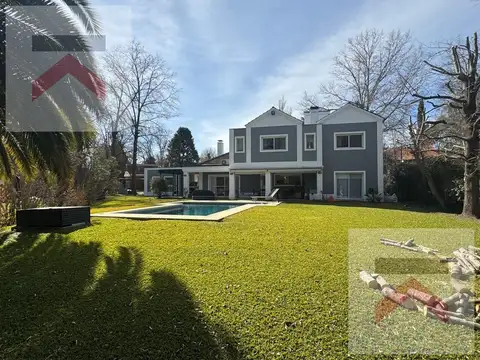 Casa de 7 ambientes en UN LOTE de 1082m2 Los Cardales Country Club APTO CREDITO