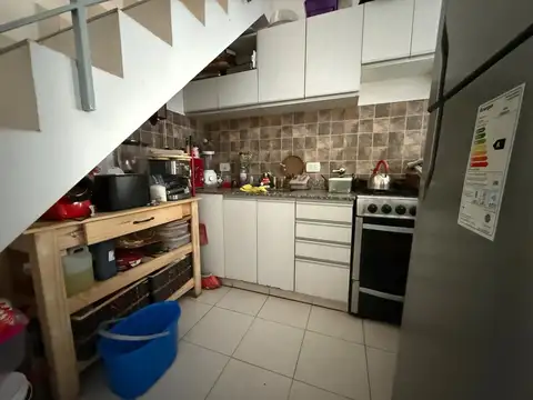 Depto Tipo Casa 4 ambientes con 2 baños