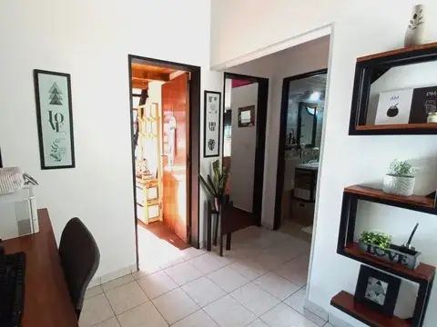 Depto Tipo Casa en Venta con 1 cocheras