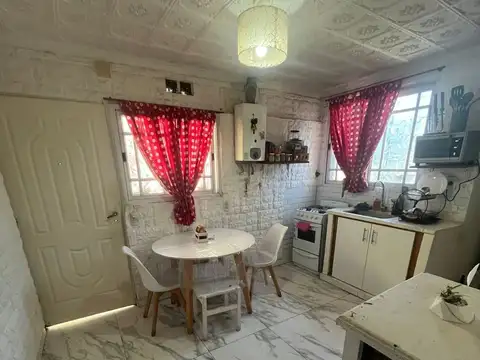 Depto Tipo Casa 2 ambientes con 1 baño