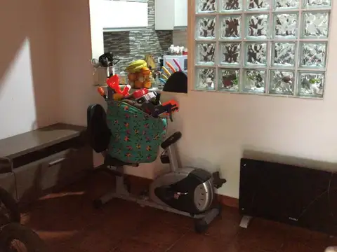 Casa 5 ambientes con 3 baños