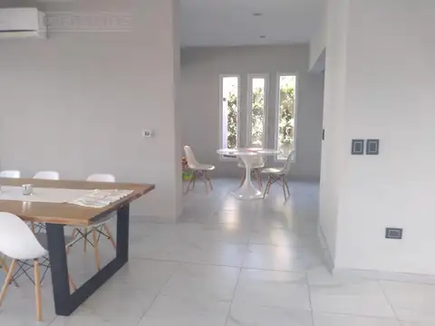 Casa en el Barrio Islas, El Canton, Escobar