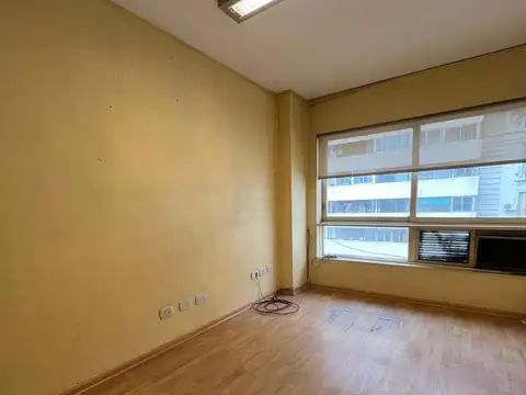 Oficina 4 ambientes con 1 baño