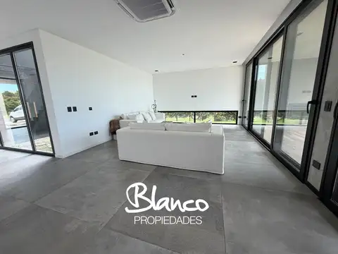 Casa en Alquiler al Norte