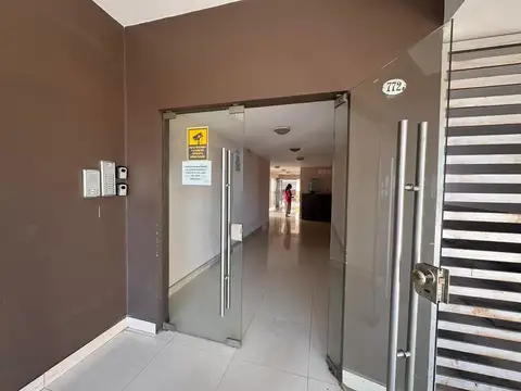 Santiago Morales 700