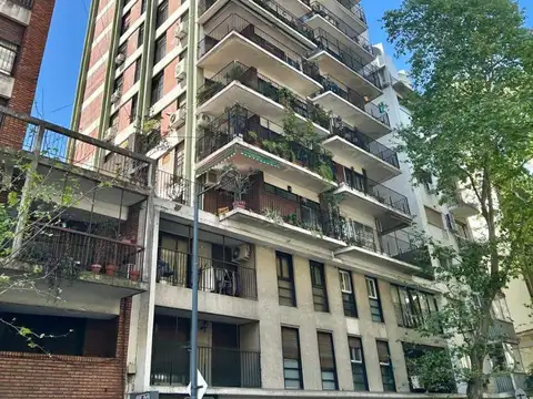 Piso 4 amb c/dcia y cochera y baulera en excelente ubicación