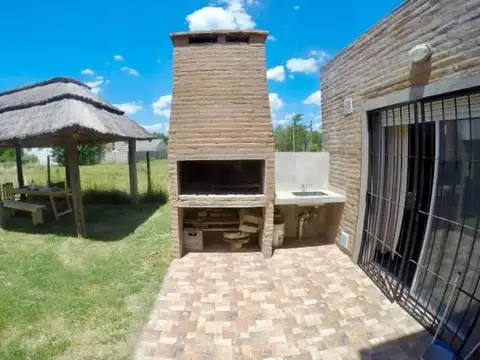 Casa en Venta en Roldan, USD 100.000