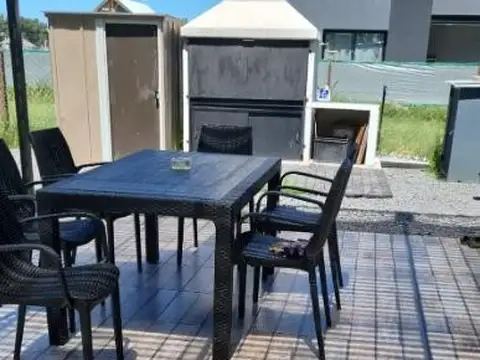 Casa 2 ambientes con 1 baño