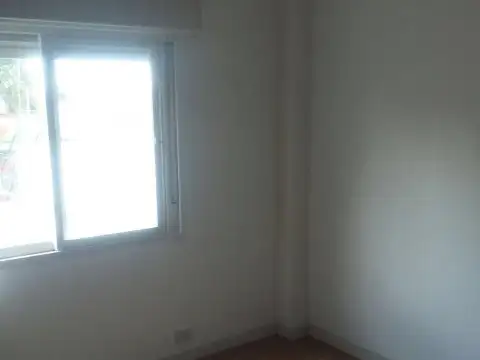 PH- 3 AMBIENTES PLANTA ALTA. contacto 