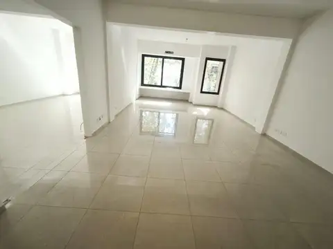 Oficina en Alquiler al Noreste