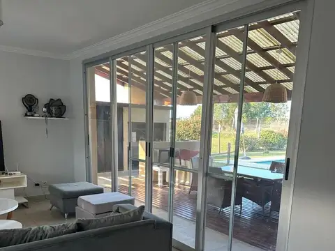 Casa en Alquiler en San Sebastian, USD 1.400