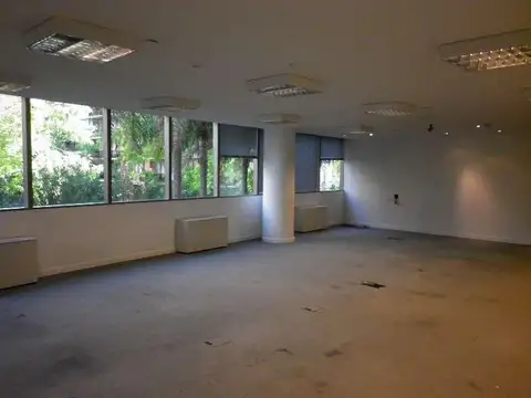 Oficina 4 ambientes con 3 baños