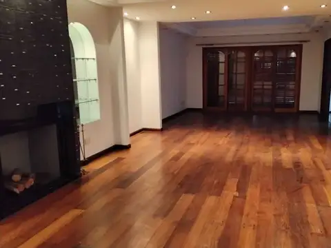 Casa en Venta al Oeste