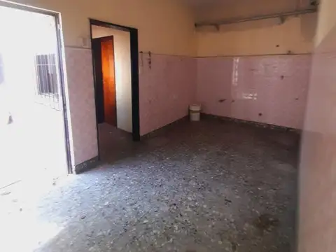 GALPON CON OFICINA DE 3 AMBIENTES EN VENTA O ALQUILER - LOMAS DEL MIRADOR