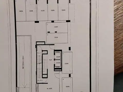 Cochera cubierta en venta en Olivos ( Av. Maipú )