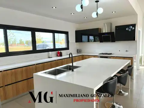 Casa en Venta en Fincas de San Vicente, USD 330.000