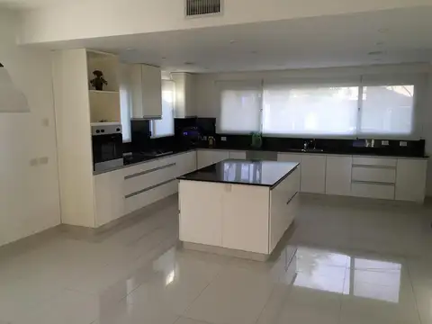 Casa en Venta en Martinez, USD 1.500.000