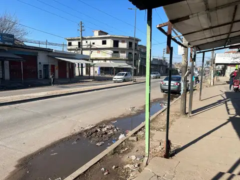 Local en Venta Via Pública