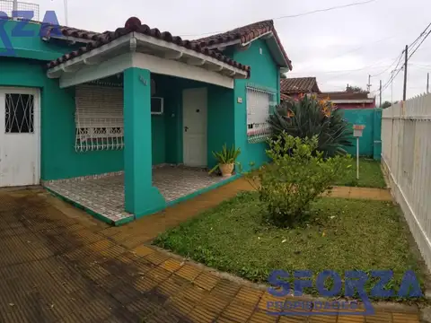 Casa 3 ambientes con 1 baño