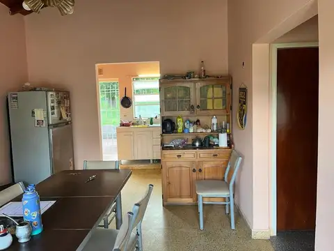 Casa 4 ambientes con 1 baño