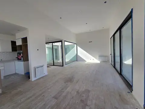 VENTA CASA 3 DORMITORIOS EN VIDA CLUB DE CAMPO