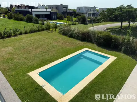 Casa en Alquiler en Puertos - Barrio Vistas, USD 2.000