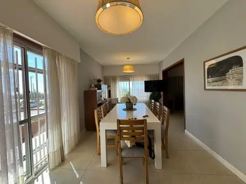 Buenos Aires y playa.