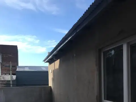 Salazar 1500, Piso 1