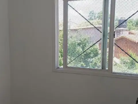 Salazar 1500, Piso 1