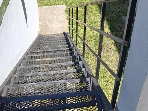 DEPARTAMENTO 2 AMB 1º F C/ PATIO GRANDE - HURLINGHAM CENTRO